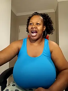 bustylisa1983 online show from February 19, 8:44 am