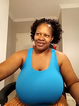 bustylisa1983 online show from February 25, 6:25 am