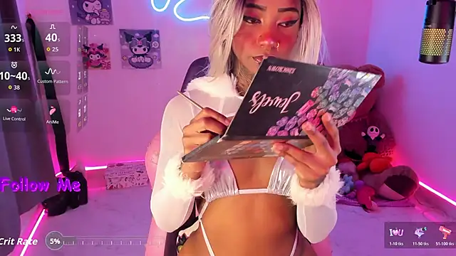 Snapshot of AshantiiSweet chatting on October 31, 8:54 pm AshantiiSweet online show from October 31, 8:54 pm