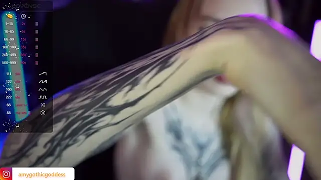 Snapshot of amywhitenessxx chatting on January 22, 1:00 pm amywhitenessxx online show from January 22, 1:00 pm