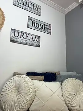 Mau White online show from February 4, 10:55 pm