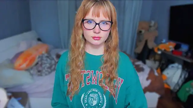 KlementinaBbG online show from October 26, 9:10 pm