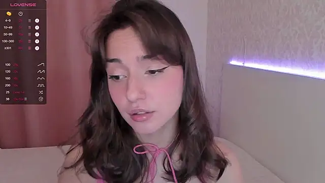 Snapshot of XYour_CharmX chatting on December 15, 8:41 am XYour CharmX online show from December 15, 8:41 am