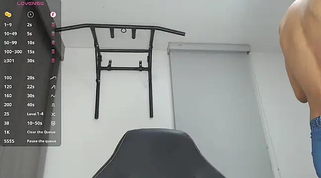 russthiago online show from January 17, 1:15 am