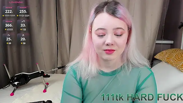   KawaiiYuki   online show from December 30, 1:15 am