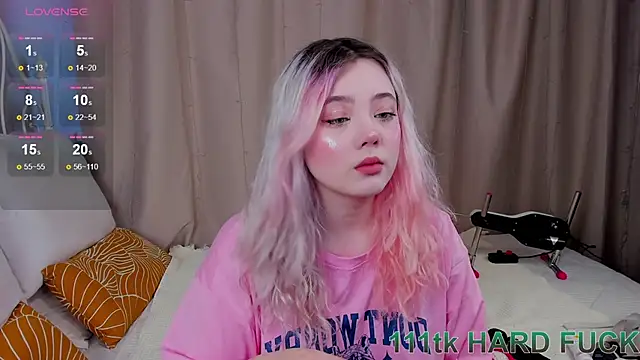   KawaiiYuki   online show from January 23, 8:46 am