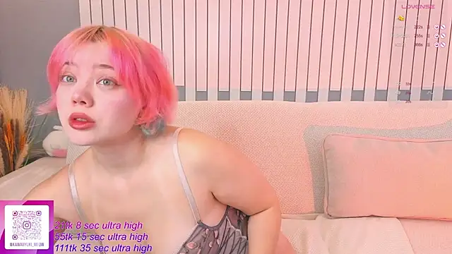   KawaiiYuki   online show from October 10, 5:06 am