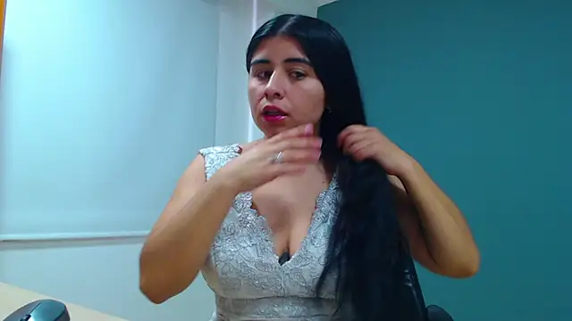 danna- roouss online show from September 25, 4:32 pm