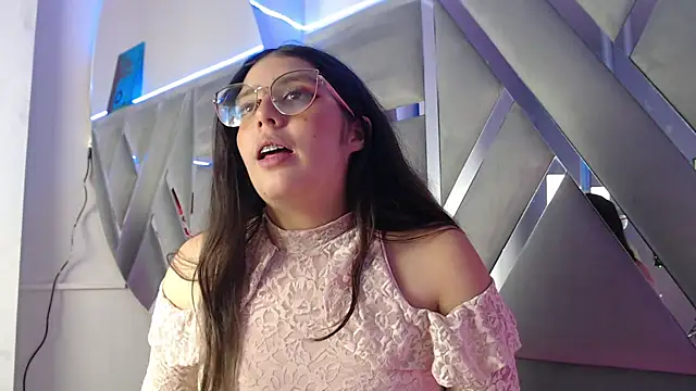 Paola Lyon  online show from February 15, 1:21 am