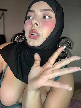 Snapshot of aneesa_darzi chatting on March 21, 3:46 pm aneesa darzi online show from March 21, 3:46 pm