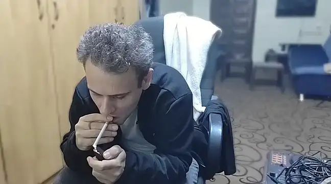 Arabeyes online show from December 2, 4:20 am