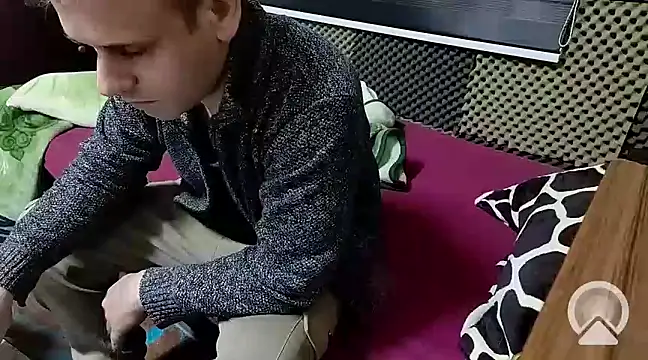 Arabeyes online show from February 28, 7:56 pm