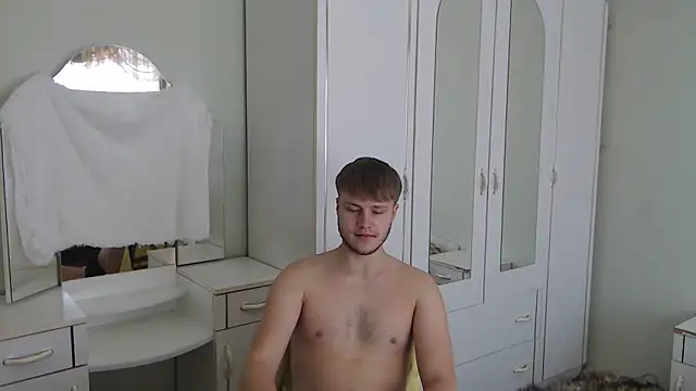 Snapshot of Zoro1999 chatting on January 11, 10:08 am Zoro1999 online show from January 11, 10:08 am