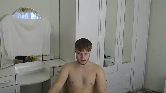 Snapshot of Zoro1999 chatting on January 16, 1:47 pm Zoro1999 online show from January 16, 1:47 pm