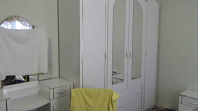 Snapshot of Zoro1999 chatting on January 17, 10:11 am Zoro1999 online show from January 17, 10:11 am