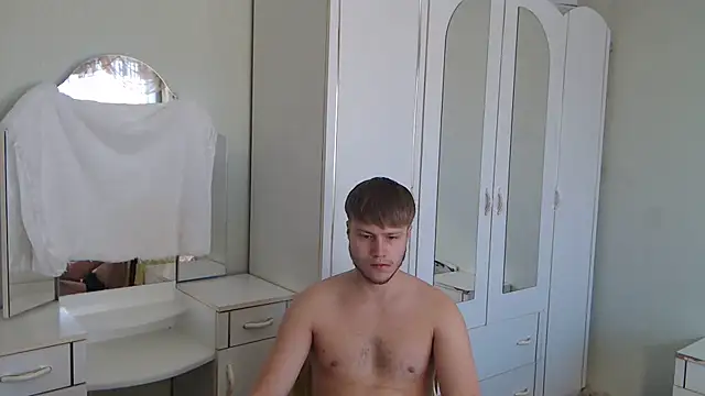 Snapshot of Zoro1999 chatting on January 18, 10:06 am Zoro1999 online show from January 18, 10:06 am