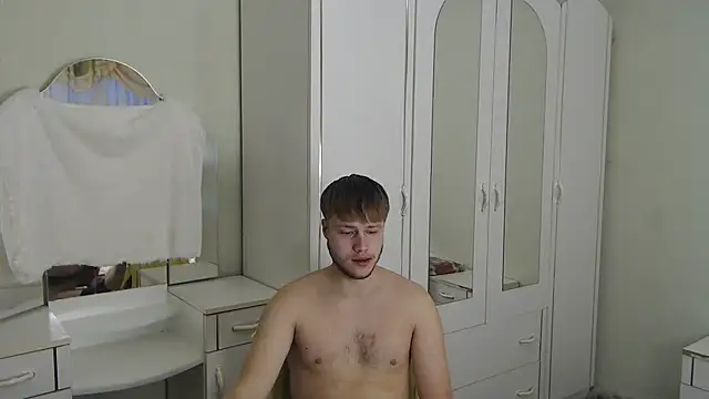 Snapshot of Zoro1999 chatting on January 21, 6:00 am Zoro1999 online show from January 21, 6:00 am