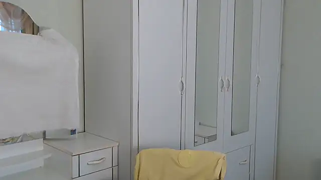 Snapshot of Zoro1999 chatting on March 18, 10:03 am Zoro1999 online show from March 18, 10:03 am