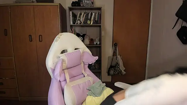 valerie  skyy online show from January 10, 2:57 am