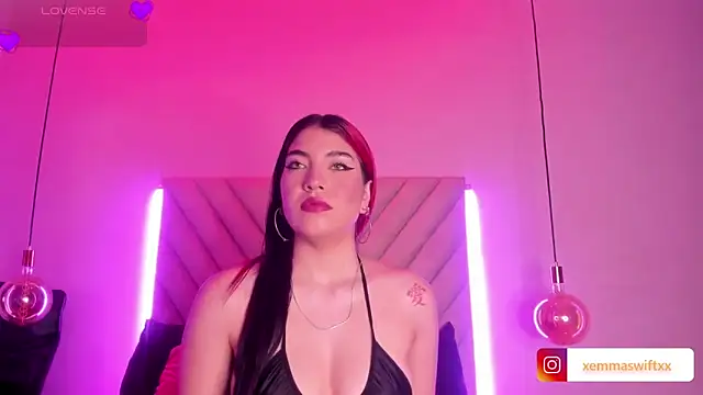 EmmaSwift  online show from December 7, 1:58 am