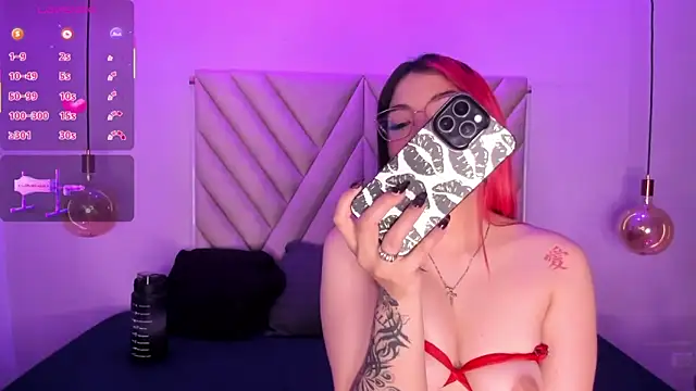 EmmaSwift  online show from November 22, 2:54 am