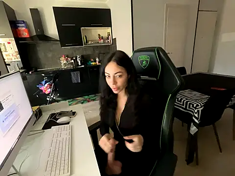 Chloe Ricci online show from November 3, 7:53 am