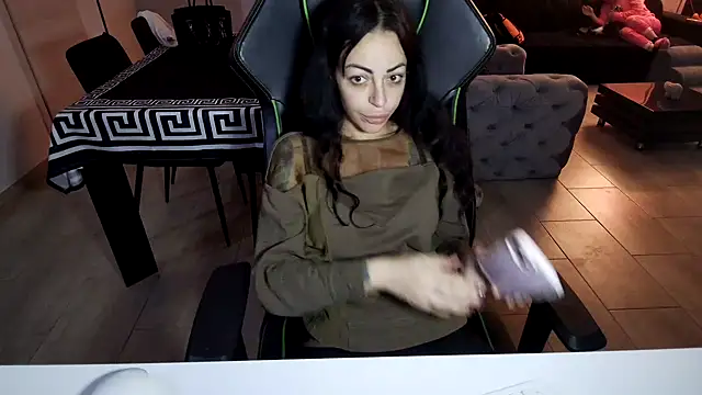 Chloe Ricci online show from November 8, 8:29 pm