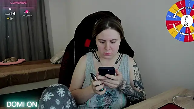 Olivia Munk online show from January 27, 2:46 pm