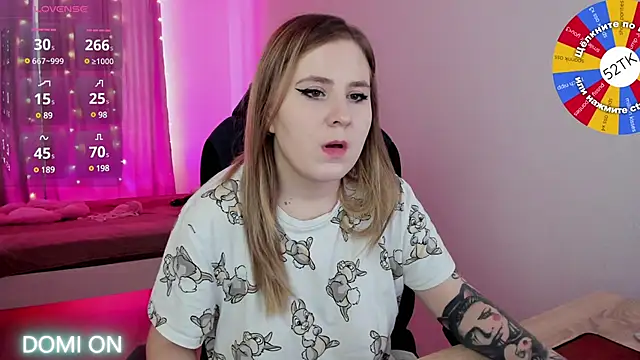 Olivia Munk online show from February 11, 10:15 am