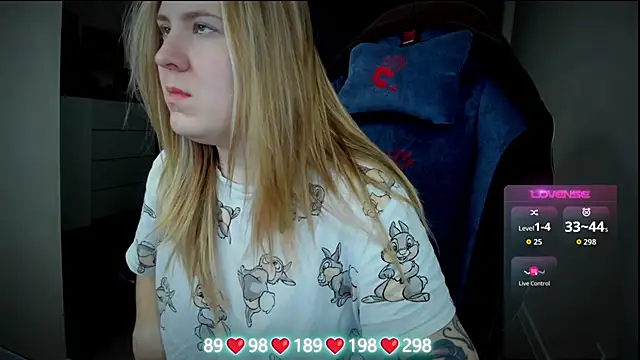 Olivia Munk online show from November 16, 4:51 am