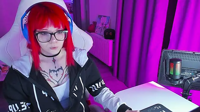 Yumi Youkai online show from January 24, 9:37 pm