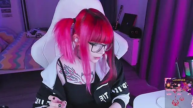 Yumi Youkai online show from November 25, 10:48 am