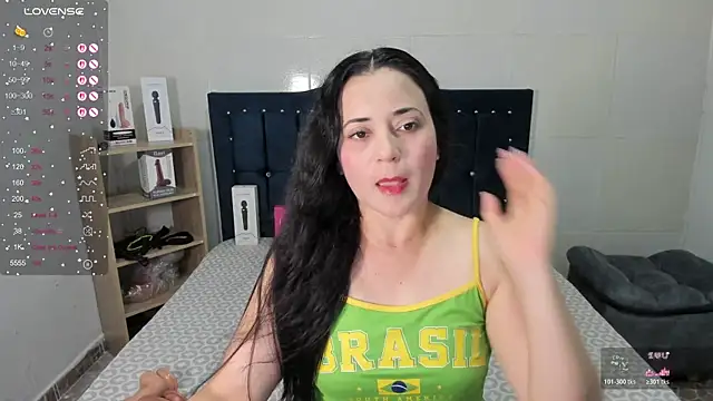 Snapshot of Perverse_Kim chatting on December 17, 11:00 pm Perverse Kim online show from December 17, 11:00 pm