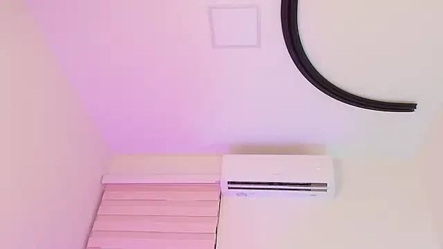 jones maddy  online show from November 26, 11:55 am