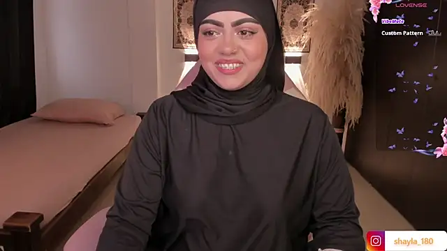 shayla 18 online show from March 6, 8:27 pm