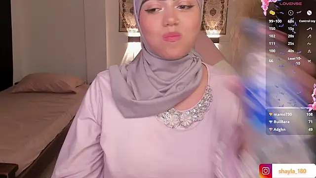 shayla 18 online show from March 14, 11:53 pm