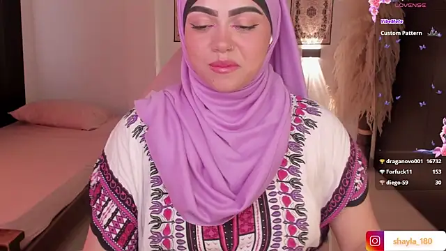 shayla 18 online show from March 19, 11:25 pm