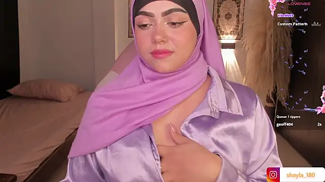 shayla 18 online show from March 22, 12:17 am