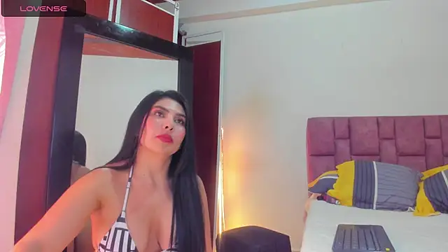 SunnyLeonz online show from March 6, 1:37 am