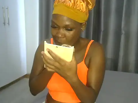 East queen online show from February 1, 7:15 am