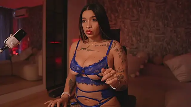 HannahW  online show from September 28, 11:48 am