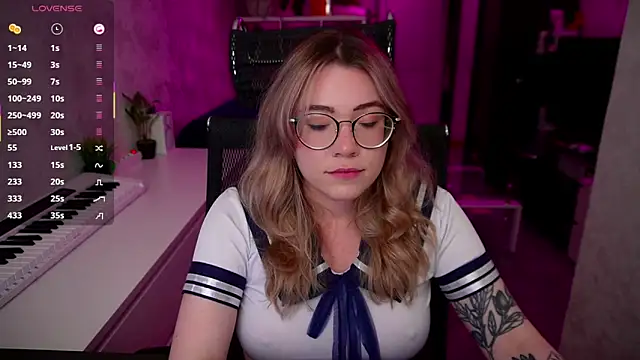 RemyCute online show from September 12, 7:03 pm