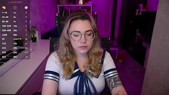 RemyCute online show from September 18, 6:54 pm