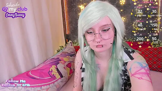 EmmyBunny online show from December 19, 4:02 pm