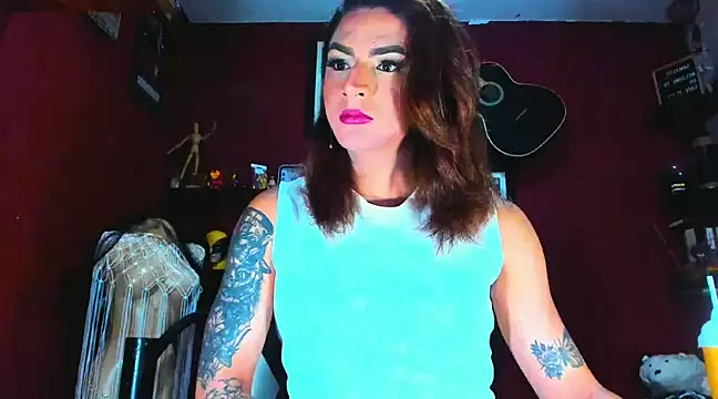 Snapshot of dariell_smokesexx chatting on March 18, 9:09 am dariell smokesexx online show from March 18, 9:09 am