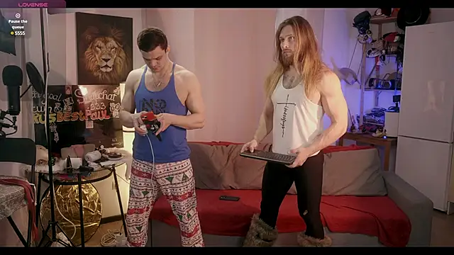 Snapshot of rusbigpaul chatting on January 26, 11:39 am rusbigpaul online show from January 26, 11:39 am