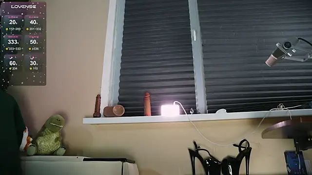 Snapshot of BlueCherryy chatting on December 20, 6:02 pm BlueCherryy online show from December 20, 6:02 pm