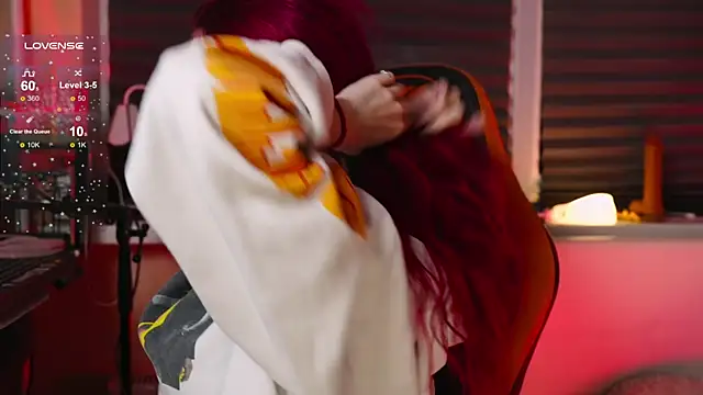 Snapshot of BlueCherryy chatting on October 13, 5:57 pm BlueCherryy online show from October 13, 5:57 pm