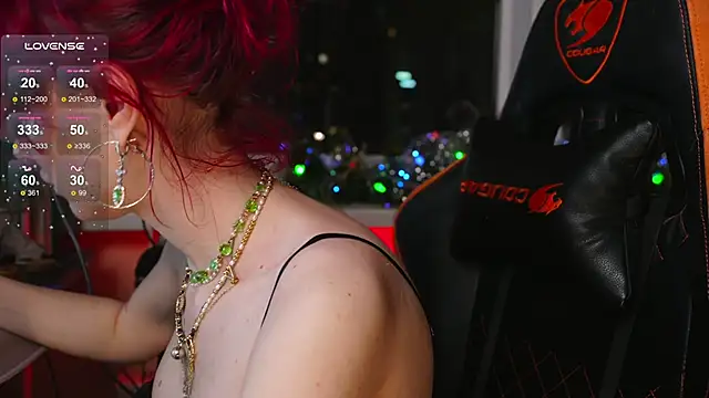 Snapshot of BlueCherryy chatting on December 16, 6:35 pm BlueCherryy online show from December 16, 6:35 pm