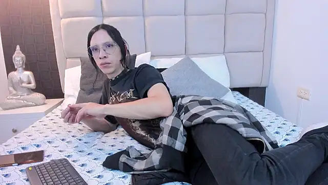 Hecatee 77 online show from March 11, 7:36 pm